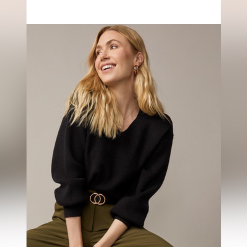Francesca’s Black Balloon Sleeve Sweater